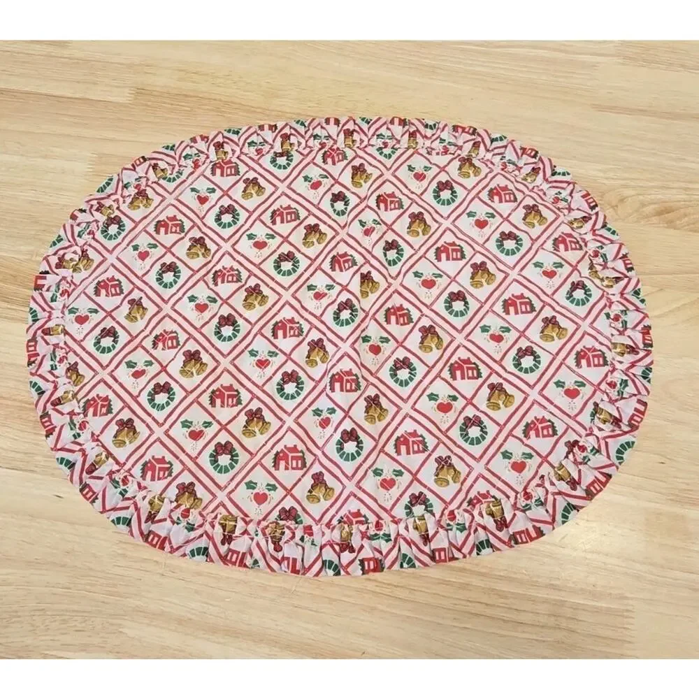 2 Vintage Town & Country Christmas Placemats Quilted Oval Holiday Table Linens